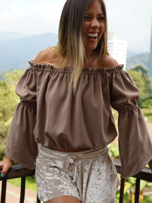 off-the-shoulder-ropa-ecologica-sostenible-en-colombia-medellin-hombre-slow-fashion-tiendas-tops-to-wear-and-with-leggings-without-sleevestops-without-backs-crop-top-bershka-tank-paragon-sport-bra-moda-lish-clothing-5_