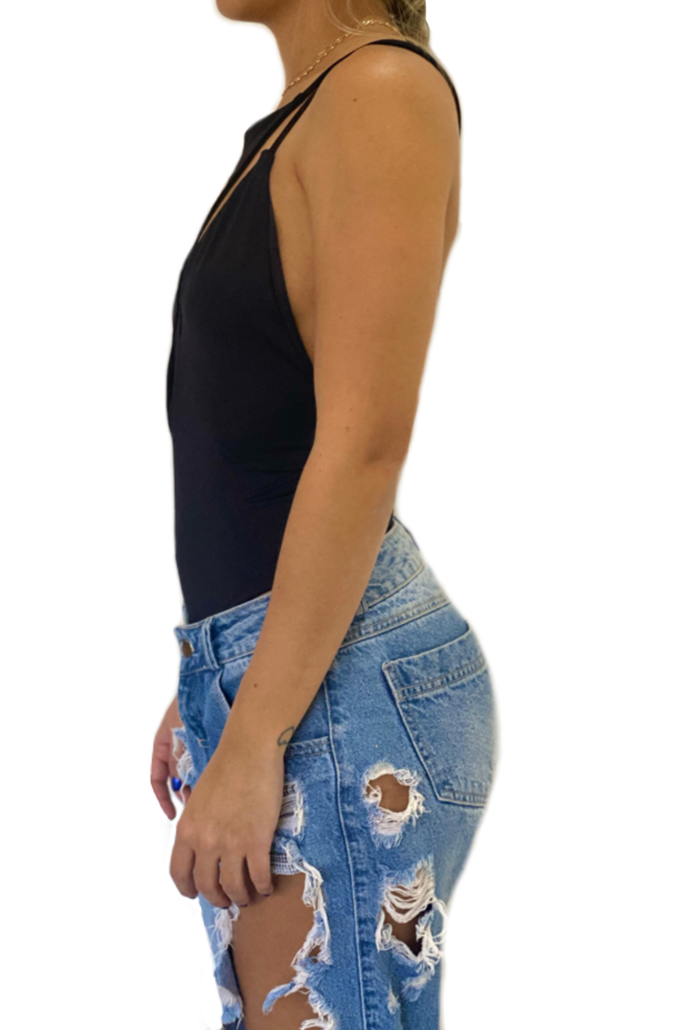 Bodysuit-negro-ropa-ecologica-sostenible-en-colombia-medellin-hombre-slow-fashion-tiendas-tops-to-wear-and-with-leggings-without-sleevestops-without-backs-crop-top-bershka-tank-paragon-sport-bra-moda-lish-clothing-enterizo-body-2