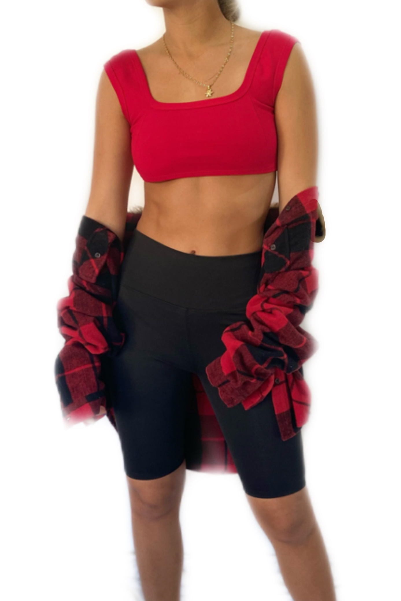 biker-negro-mujer-bershka-bikers-colombia-medellin-short-mujer-deportivo-matterlsa-bershka-slow-fashion-tiendas-colombia-marcas-tiendas-online-moda-2021-brands-upcycling-ropa-fashion-designers-economia-circular-4